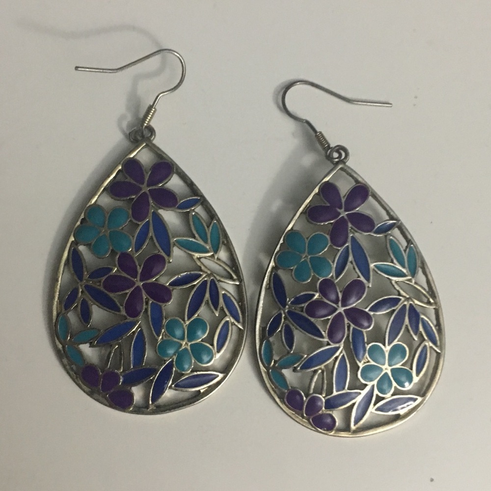 Francesca’s Floral Earrings